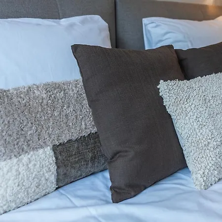 Cozy Hotel-style Near